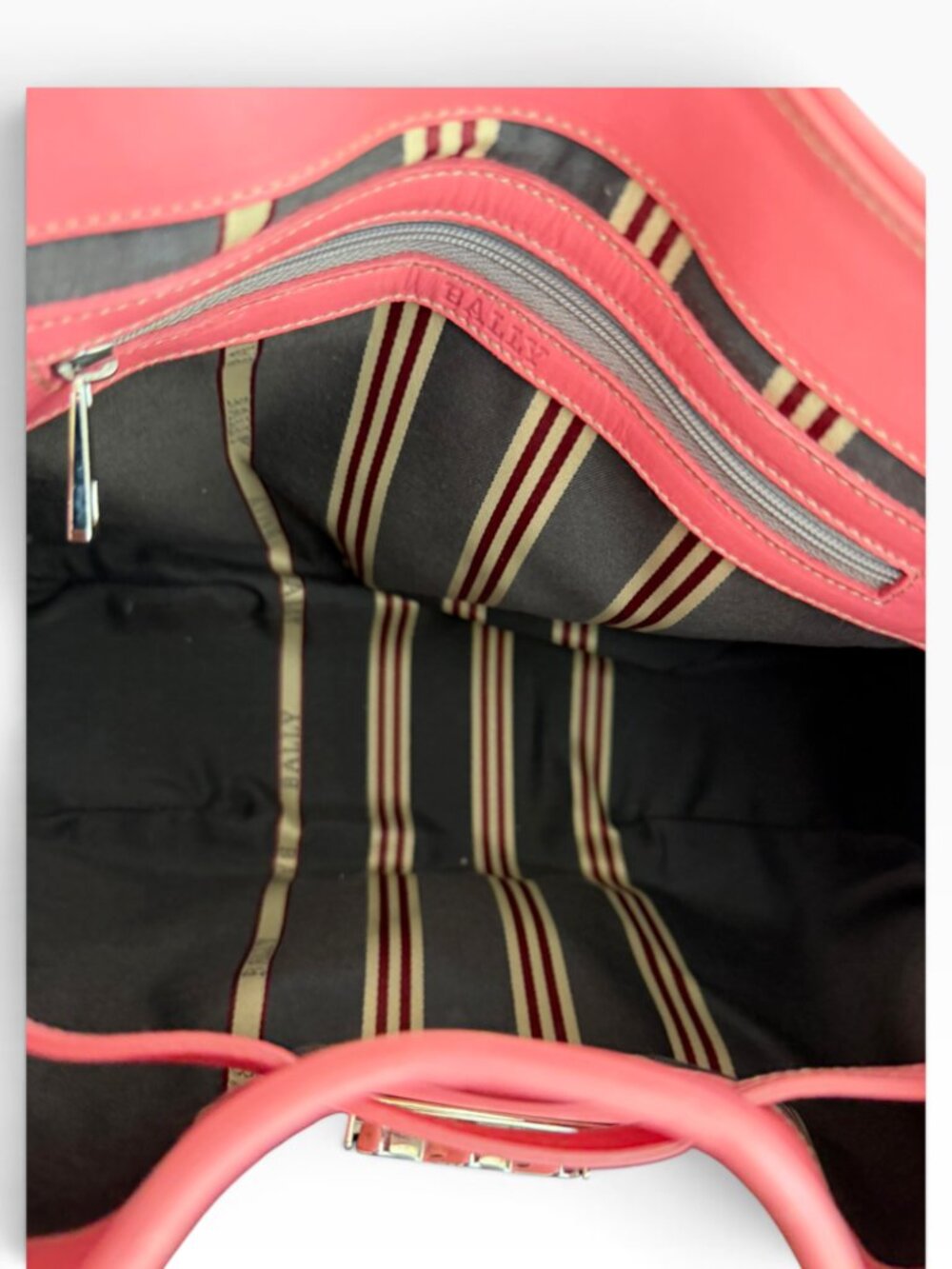 Bally Ciffra Coral Pink Leather Shoulder Bag Lock Key Clochette Made in Italy - Picture 10 of 14